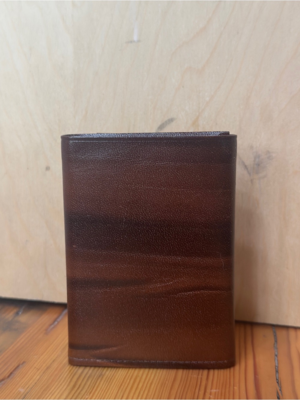 Amity vintage Classic Brown Gradient Leather Wallet - Refined Everyday Carry